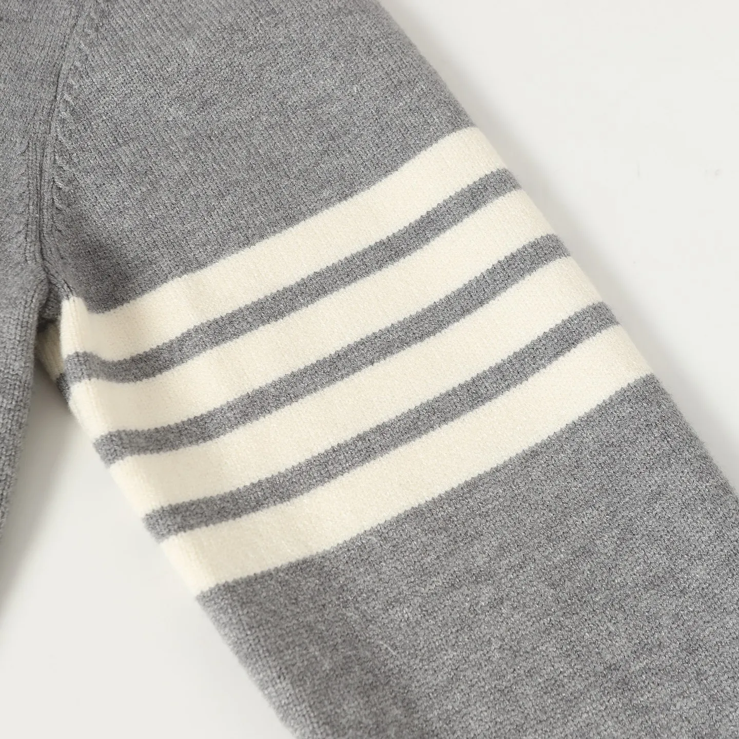（ 1:1Original Quality) TB THOM BROWNE .TB TB Breathable Same Style ：Navy Blue /Gray Size：1/2/3/4